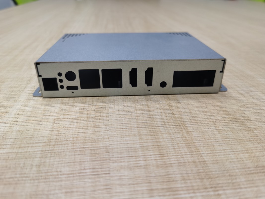 أجزاء النموذج الأول من طابع الصفحة المعدنية من الألومنيوم 1u 2u 3u 4u محفظة الخادم