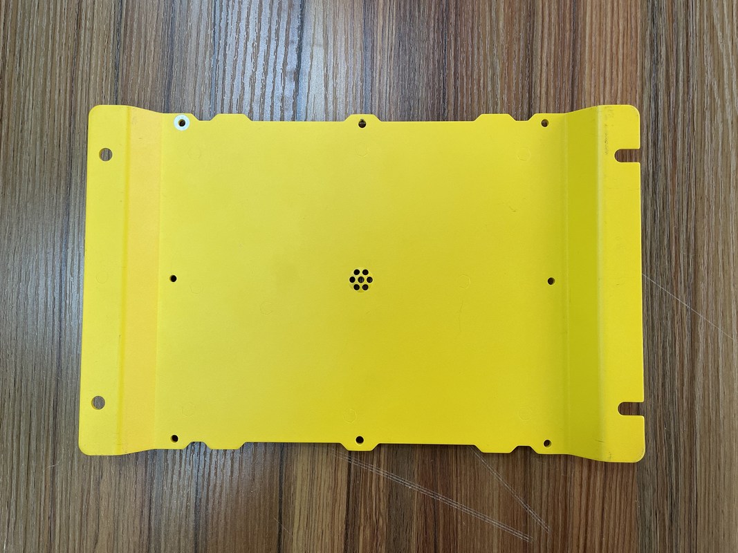 Nhà sản xuất chuyên nghiệp Chất lượng hàng đầu quảng cáo OEM tùy chỉnh Bảng kim loại đập kim loại phụ kiện uốn cong